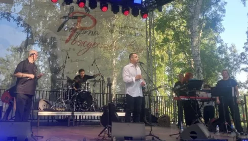 Дмитрий Певцов выступил на фестивале Роберта Рождественского