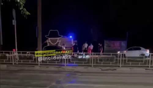 В Барнауле 17-летняя девушка попала под колеса авто на переходе