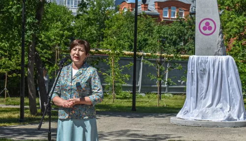 В Барнауле торжественно открыли памятный знак в честь Николая Рериха