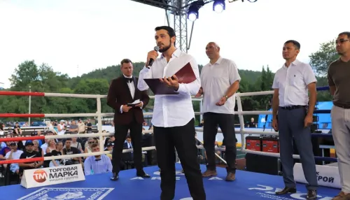 Александр Прокопьев и Николай Валуев открыли турнир по боксу на Алтае