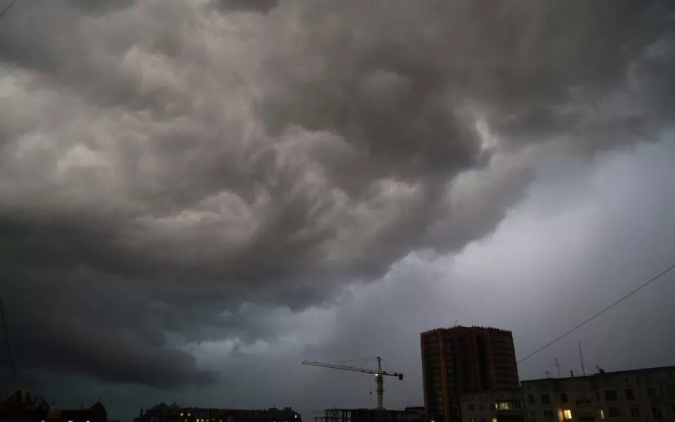 Мощные ливни и крупный град обрушатся на Алтайский край