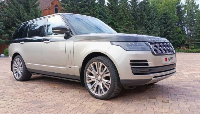 Роскошный Land Rover с мониторами для пассажиров продают за 17,5 млн в Барнауле