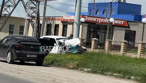 Жесткая авария около ТЦ Алтай произошла в Барнауле
