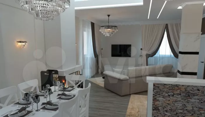 Изысканный светлый коттедж с системой умный дом за 45 млн рублей продают в Барнауле
