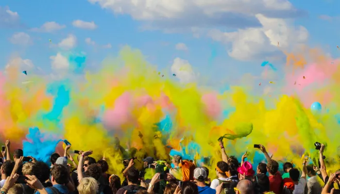 В барнаульском парке в выходные устроят Фестиваль красок