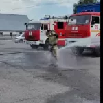 Алтайские пожарные показали, как провожают на пенсию сотрудников МЧС