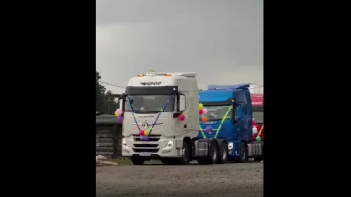 Свадьба с грузовиками