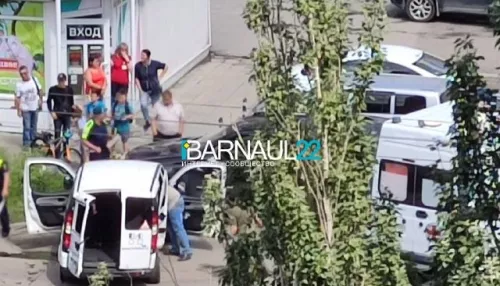 В Барнауле на улице Балтийской произошло жесткое ДТП с тремя машинами