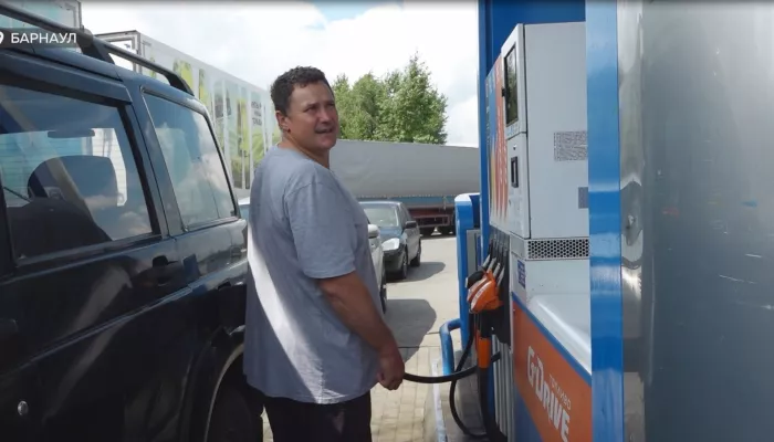 Алтайские автомобилисты отмечают, что цены на бензин растут каждое лето