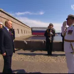 Владимир Путин выступил на главном военно-морском параде в честь Дня ВМФ