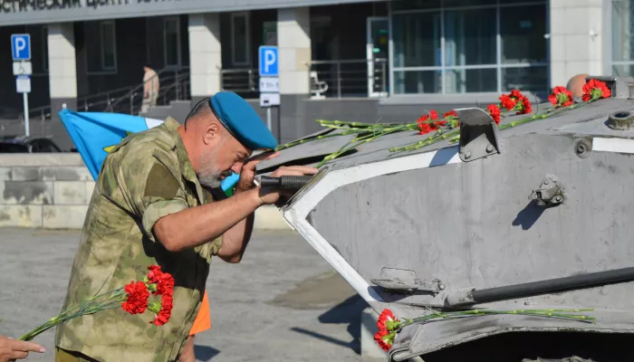Крылатая гвардия: в Барнауле началось празднование Дня ВДВ. Фоторепортаж