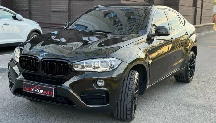 Ухоженный BMW X6 продают за 4 млн рублей в Барнауле