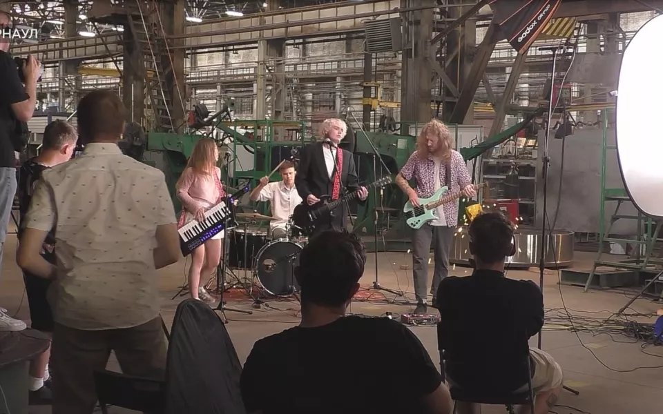 Посмотри на музыку: кто хочет показать алтайскую музыку всей стране