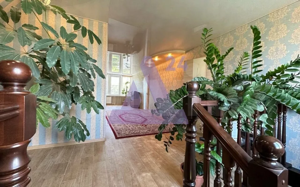 Просторный коттедж продают за 10,5 млн рублей в селе под Барнаулом