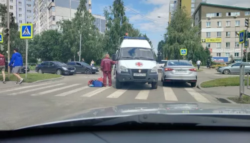 В Барнауле произошло массовое ДТП с участием скорой помощи