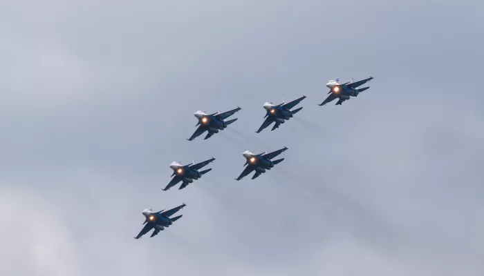 Русским Витязям — 35: как пилотажная группа выступала в Барнауле. Фото