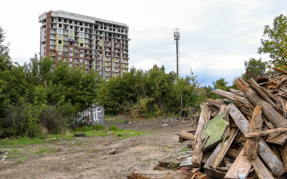 Крупный девелопер за копейки получил участок под многоэтажку в центре Барнаула