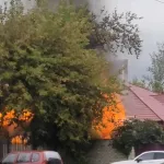 В Центральном районе Барнаула полностью сгорел гараж