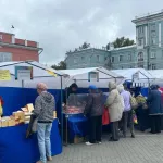 На первой осенней ярмарке в Барнауле продали продукции более чем на 8 млн рублей