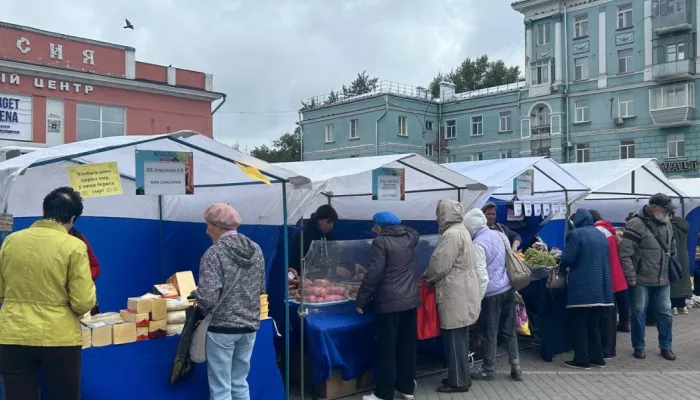 На первой осенней ярмарке в Барнауле продали продукции более чем на 8 млн рублей