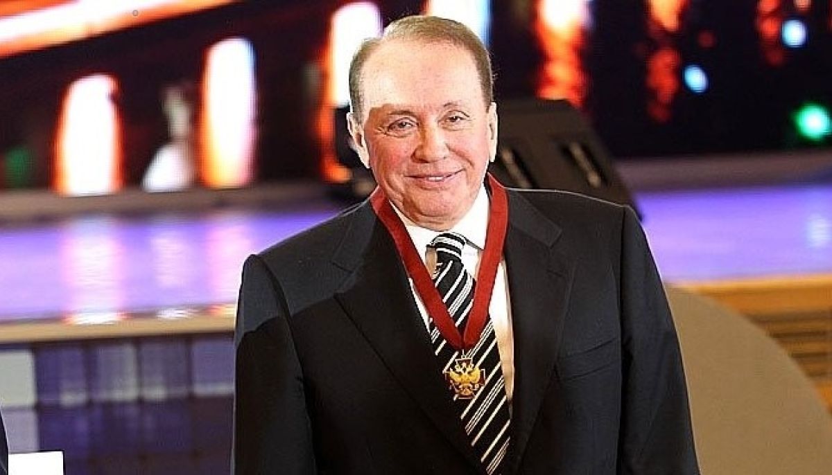 Лидер разрушитель. Политический лидер. Лидеры современности. Успешный лидер идеальный лидер эссе. Какие лидеры были.