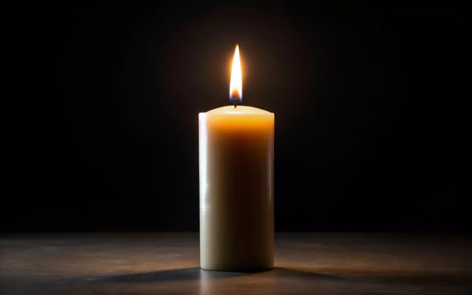 Житель Ярового принял приятеля за Люцифера, расправился с ним и зажег свечу