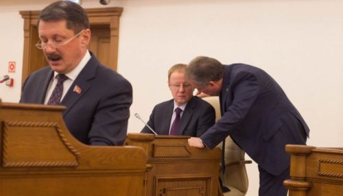 Депутаты АКЗС провели последнюю сессию в уходящем году