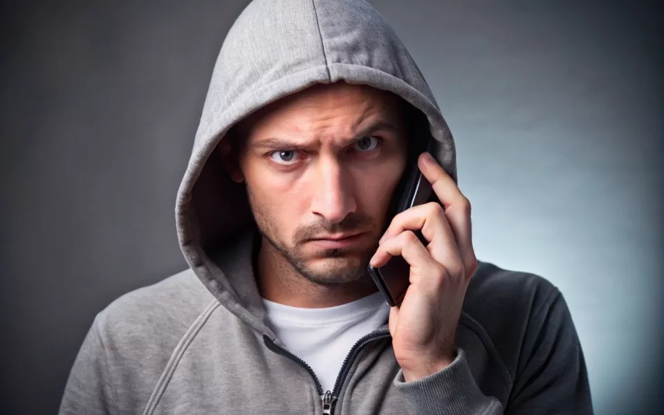 Самый настойчивый мошенник пытался дозвониться россиянину более 17 тысяч раз
