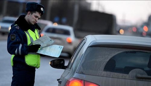 Российским полицейским разрешат вскрывать авто нарушителей