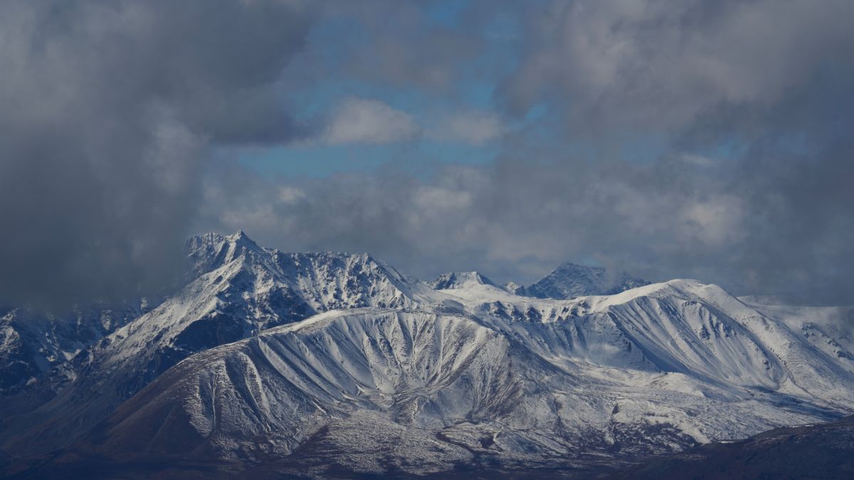 Горный хребет. Акташский ретранслятор 