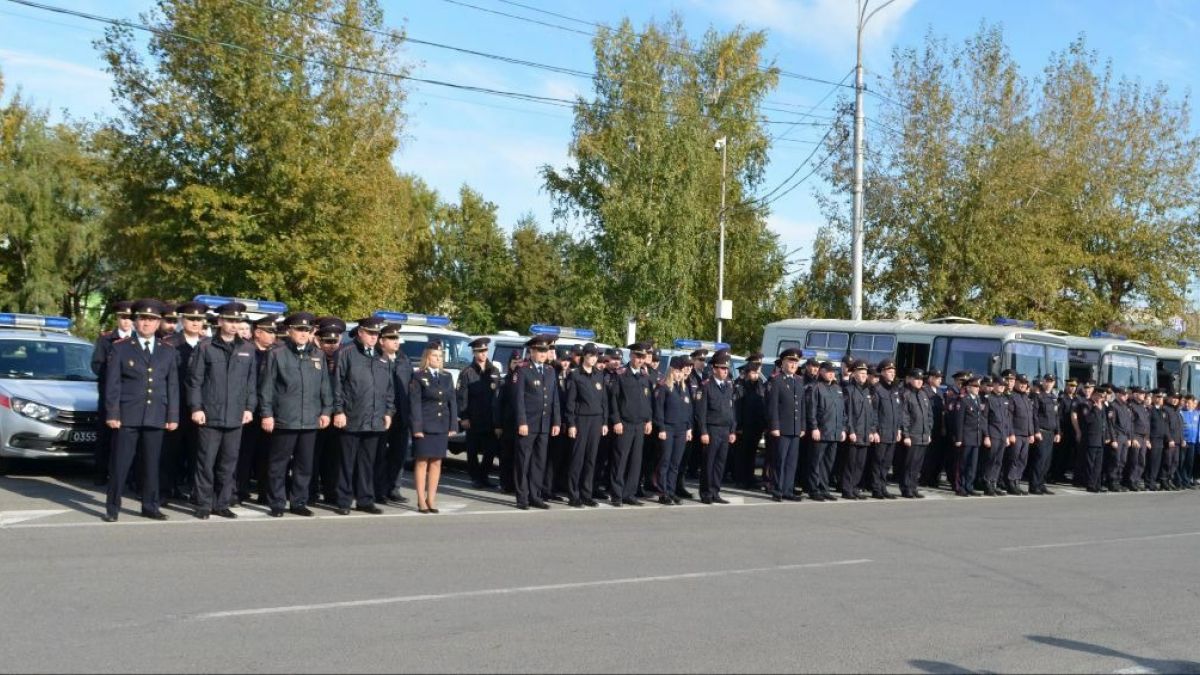 Общегородской развод нарядов полиции в Барнауле