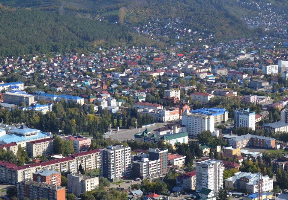 Панорамный вид на Горно-Алтайск