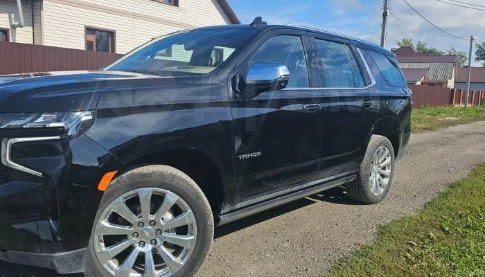 Chevrolet Tahoe с 343 лошадками под капотом продают за 11 млн рублей в Барнауле