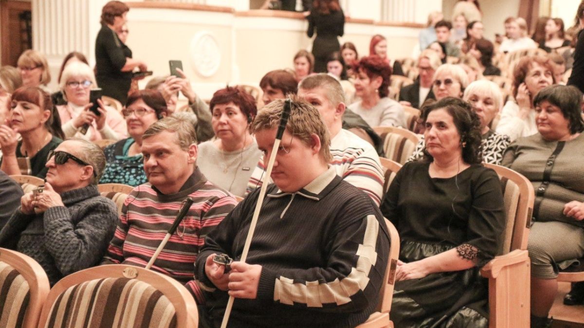 Театр. Зрители