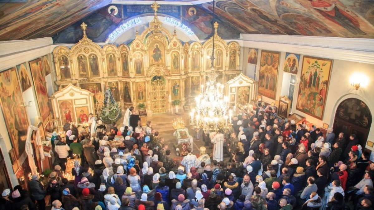 Где и во сколько пройдут рождественские службы в Барнауле?