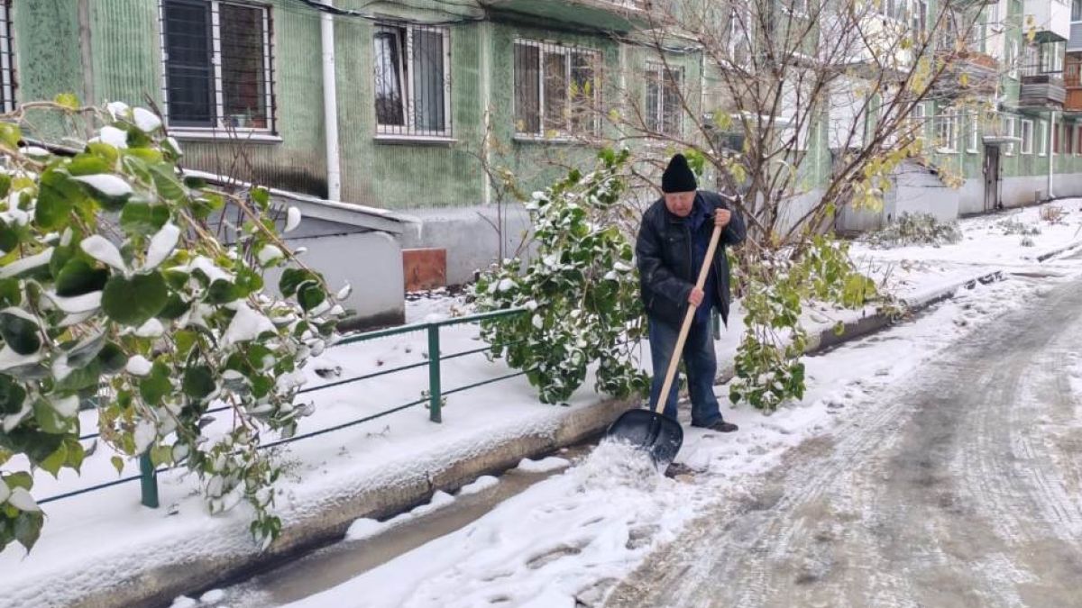 Уборка снега в Барнауле