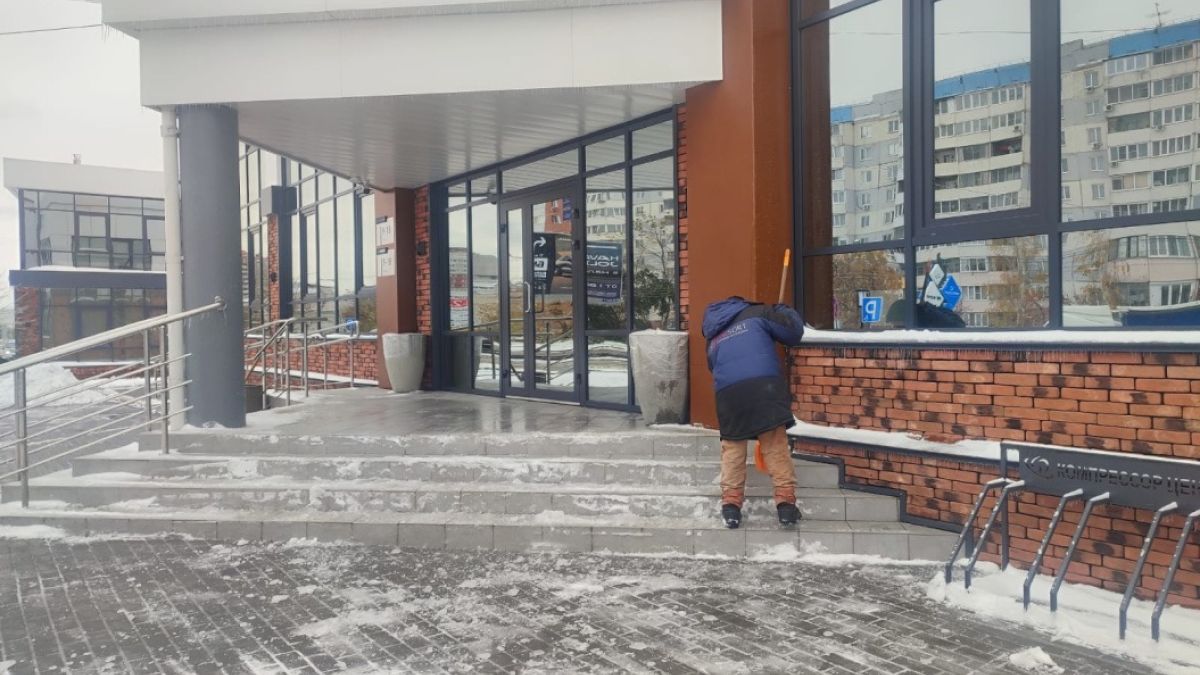 Уборка снега в Барнауле