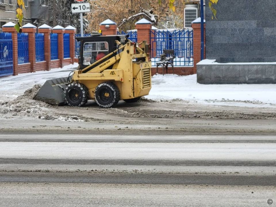 Уборка снега в Барнауле