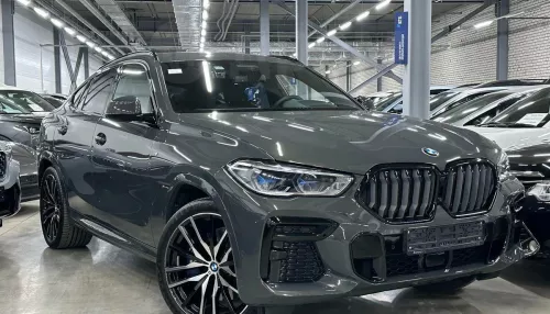 BMW X6 в эксклюзивном цвете продают в Барнауле за 14,5 млн рублей