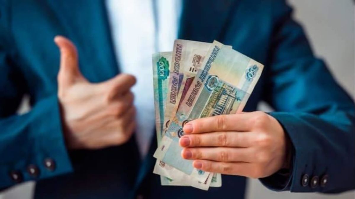Эксперты рассказали, у кого в России вырастет зарплата в новом году