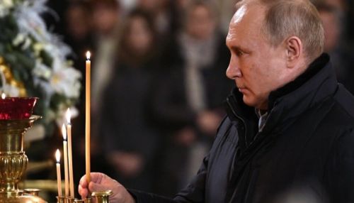 Путин встретил Рождество в Спасо-Преображенском соборе