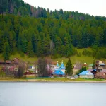 Более полутора тысяч гостиниц и отелей могут принимать туристов в Республике Алтай