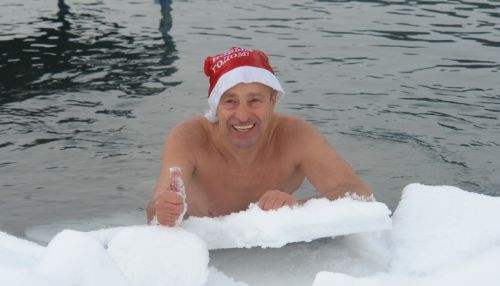 Массовые купания в проруби проходят 7 января в Барнауле