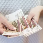Медсестра психбольницы на Алтае заявила в прокуратуру о зарплатах ниже МРОТ