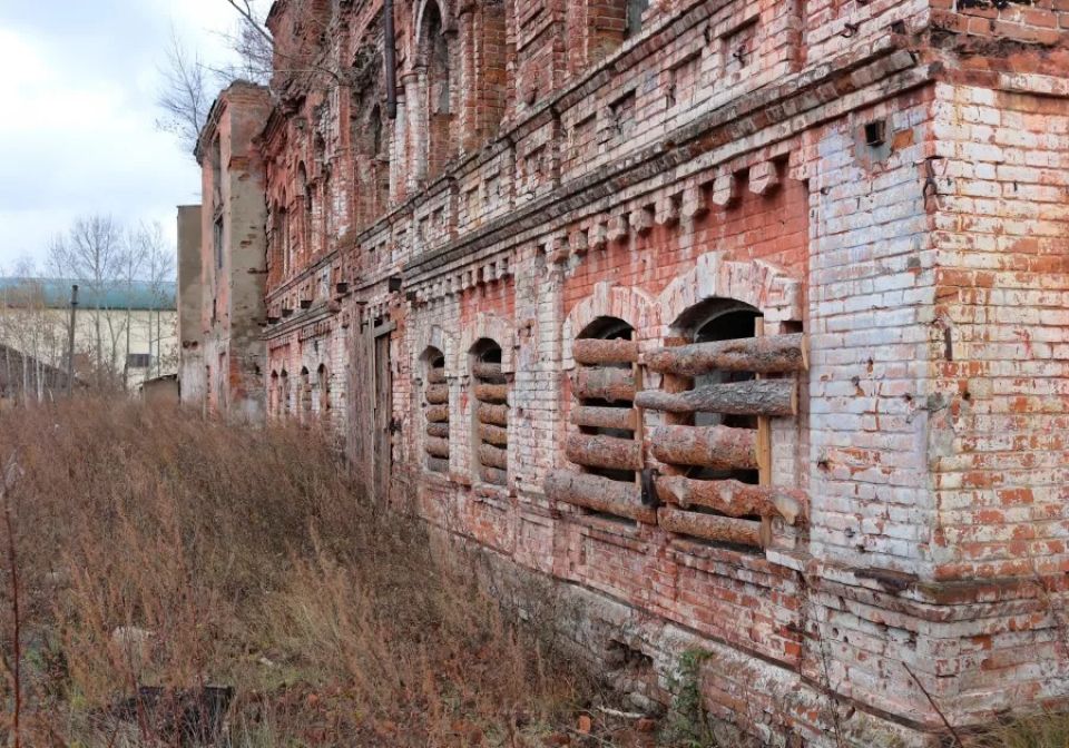 Заброшенный лакокрасочный завод в Бийске