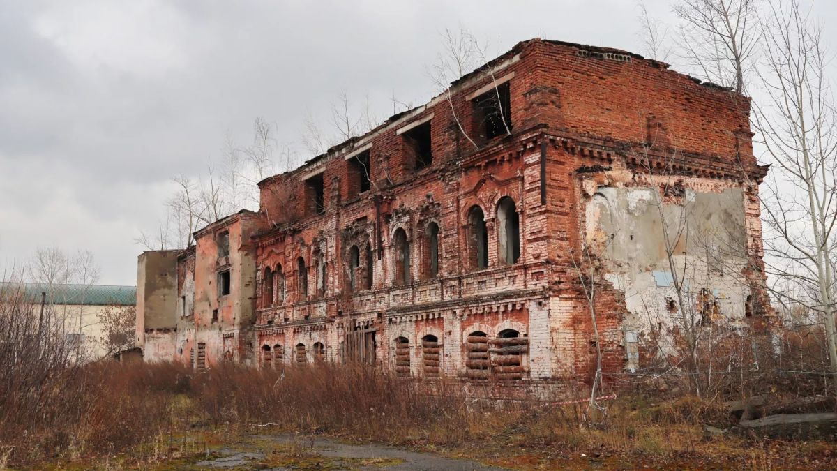 Заброшенный лакокрасочный завод в Бийске
