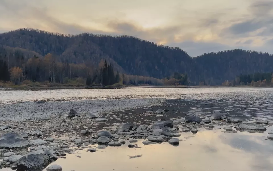 В водоемах Горного Алтая продолжится подъем воды. Объявлено штормовое предупреждение