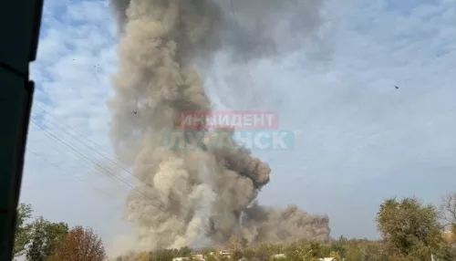 В Луганске прогремели взрывы после ракетной атаки. Видео и фото