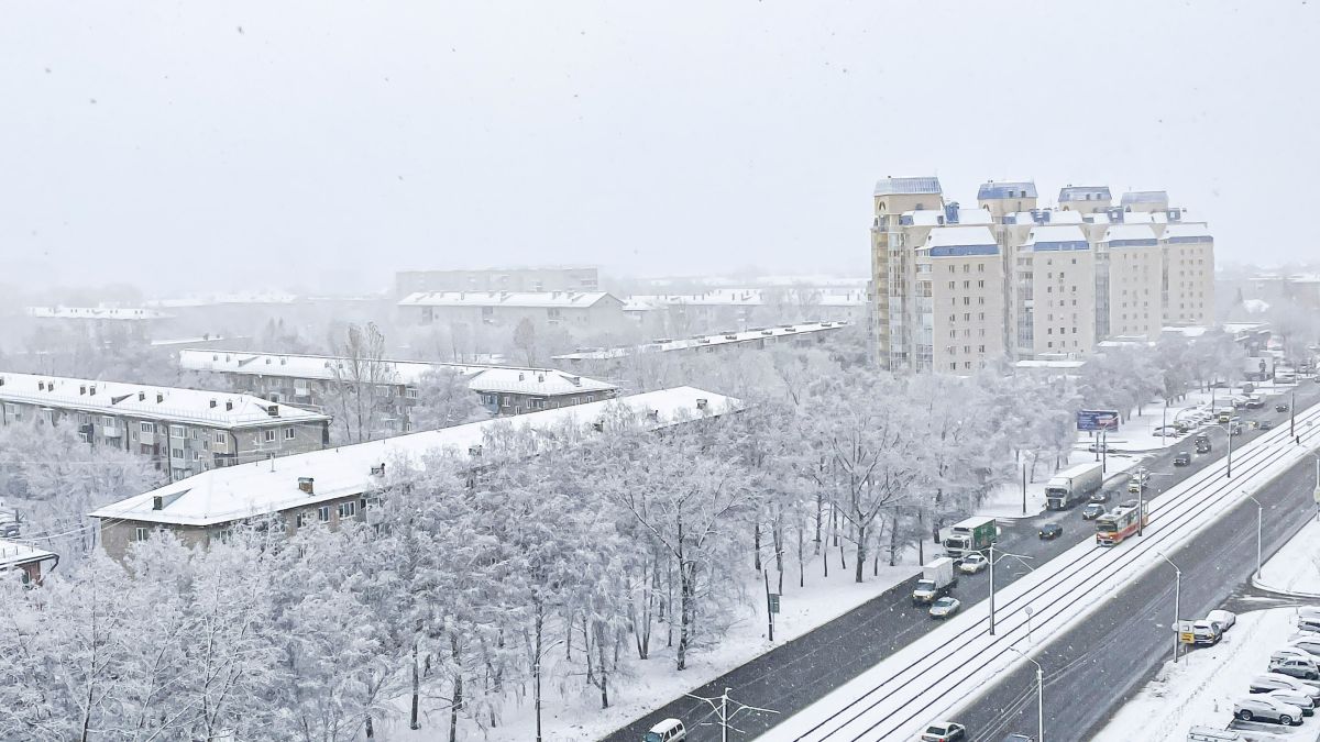 Снег в Барнауле, погода