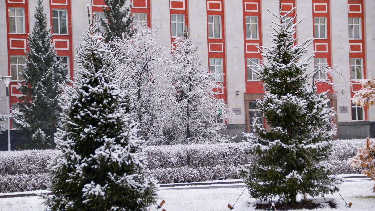 Снег в Барнауле, погода